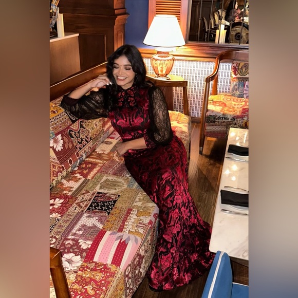 Alice + Olivia Coletta Embroidered Maxi Dress Silk Red Black Size 4 - Picture 8 of 8